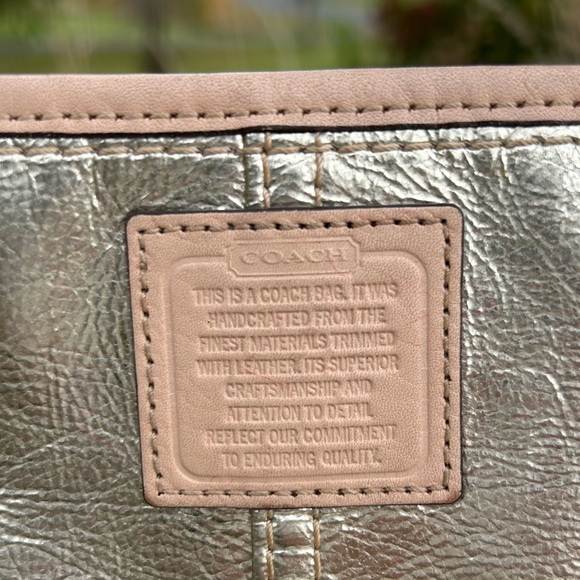 Coach Platinum Mini Purse Large Wristlet Crinkle Patent Leather - Picture 5 of 17